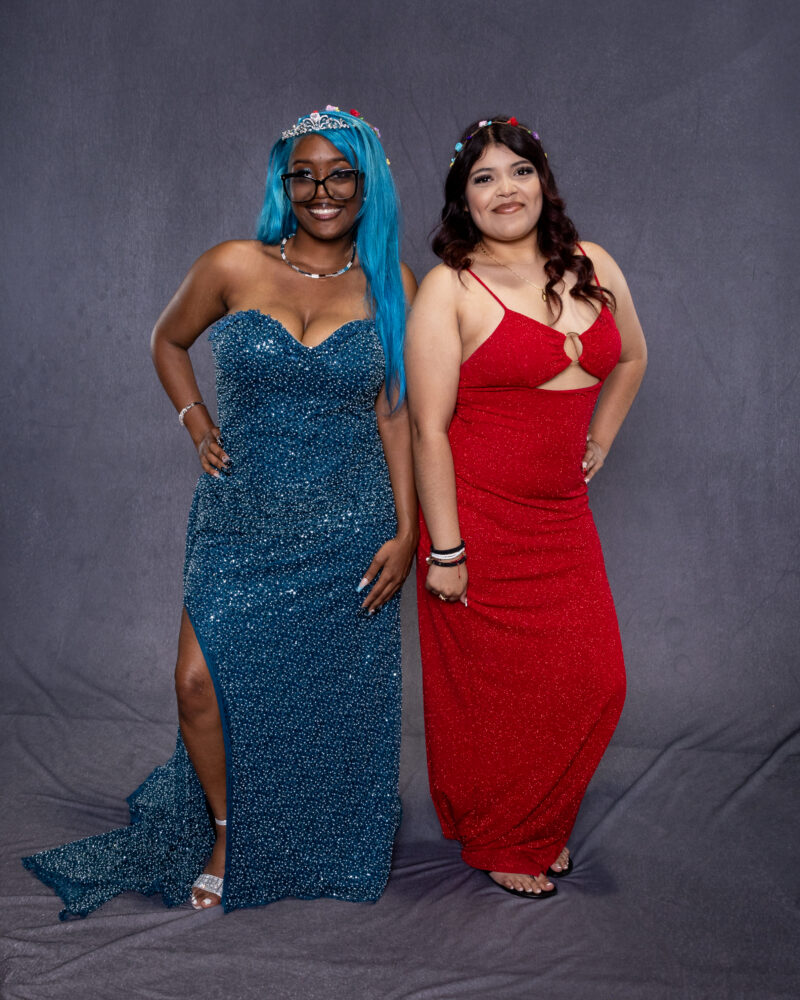 students picture at the prom