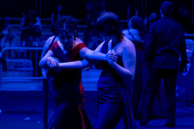 girls dancing